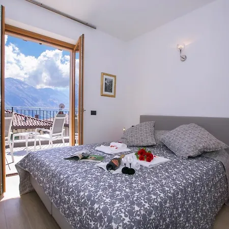 Вилла Sleeps 6 Pool Air Con